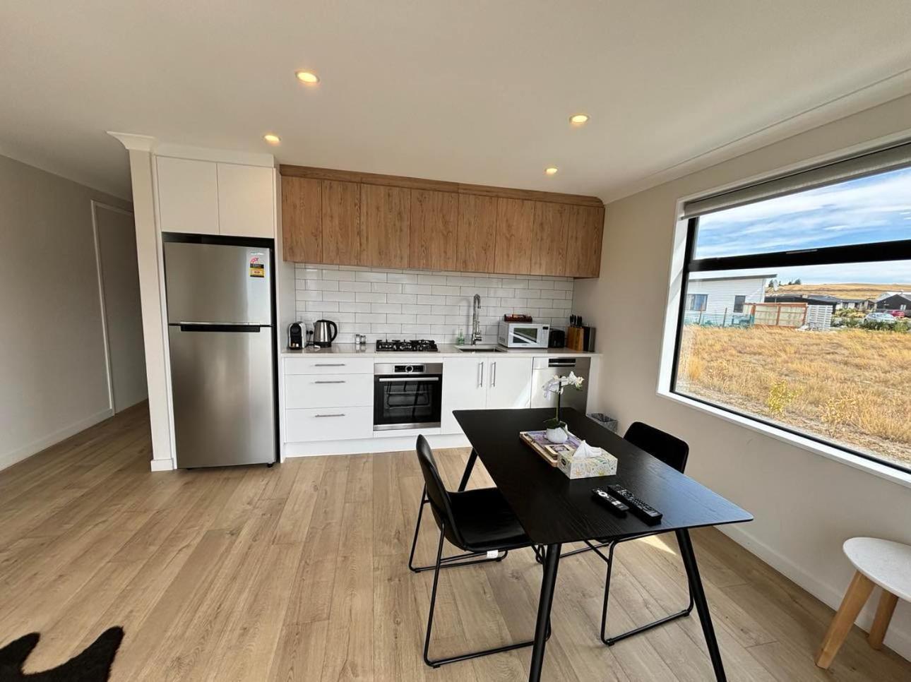 Whiti Te Ra 1 Bed Apartment เลคเทคาโป ภายนอก รูปภาพ